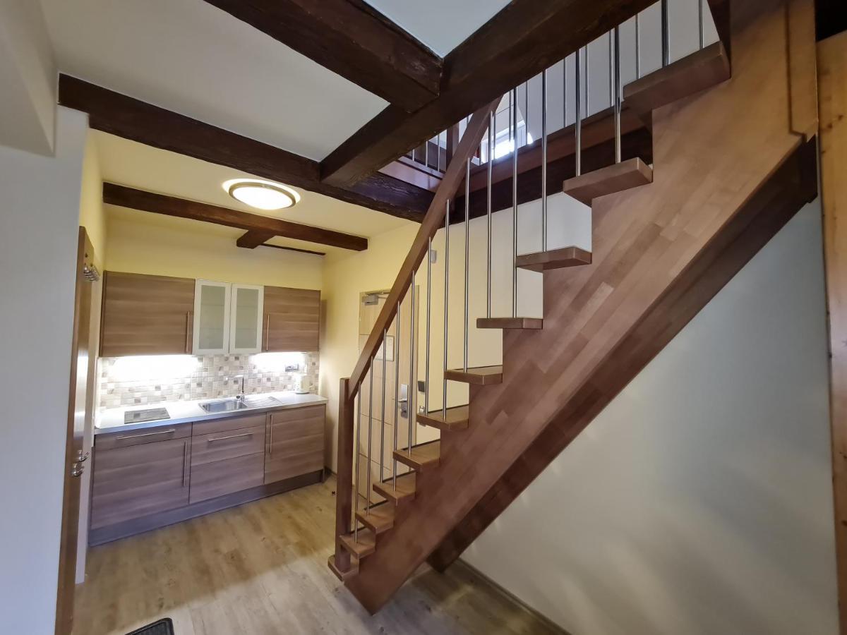 Pension Pstruzi Абертами Экстерьер фото