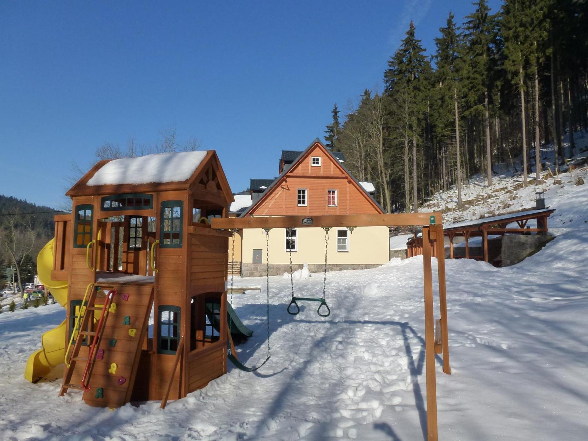 Pension Pstruzi Абертами Экстерьер фото